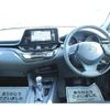 toyota c-hr 2017 quick_quick_DAA-ZYX10_ZYX10-2083707 image 9