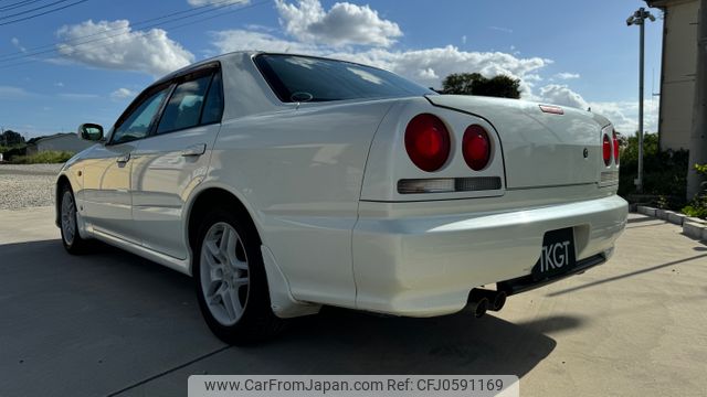 nissan skyline 2000 5440 image 2