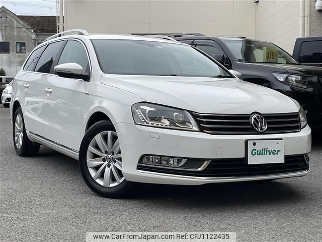 volkswagen passat-variant 2014 -VOLKSWAGEN--VW Passat Variant DBA-3CCAX--WVWZZZ3CZEE084153---VOLKSWAGEN--VW Passat Variant DBA-3CCAX--WVWZZZ3CZEE084153- image 1