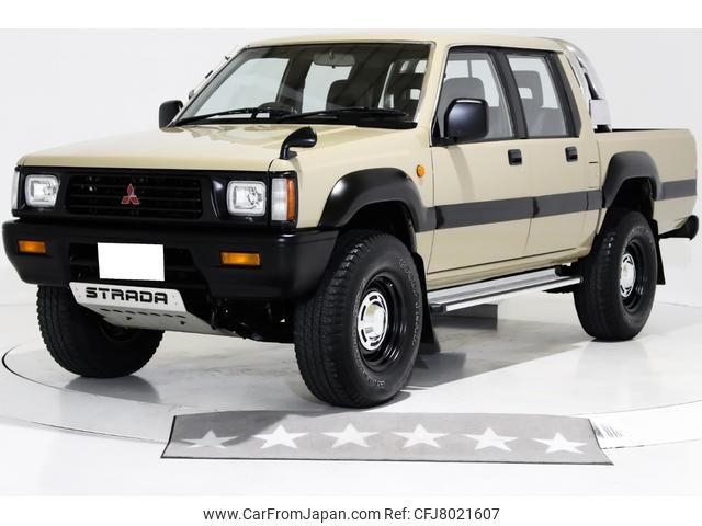 Used MITSUBISHI STRADA 1996/Oct CFJ8021607 in good condition for sale