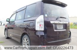 toyota voxy 2011 NIKYO_YK30996