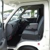 mazda bongo-truck 2018 GOO_JP_700050416230241113001 image 40