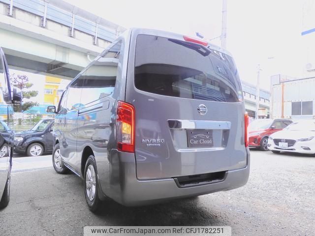 nissan nv350-caravan-van 2018 CFJ1782251 image 2