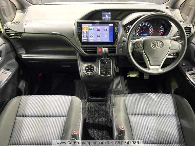 toyota voxy 2016 CFJ1847985 image 2