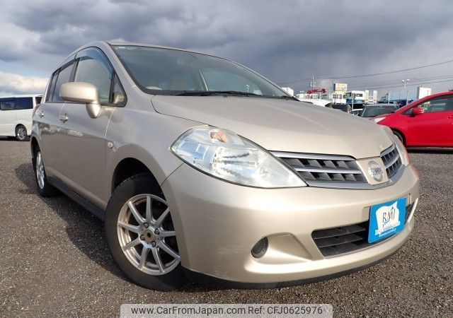 nissan tiida 2011 REALMOTOR_N2024120280A-24 image 2