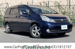 toyota isis 2005 CFJ1812197