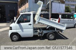 nissan clipper-truck 2011 CFJ1577546