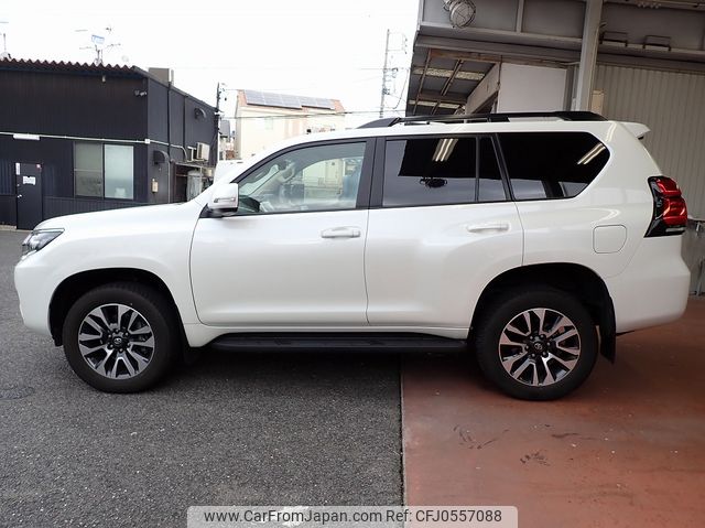 toyota land-cruiser-prado 2022 24340604 image 2