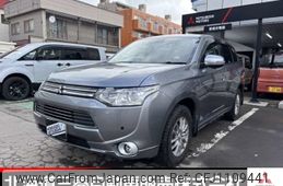 mitsubishi outlander-phev 2013 -MITSUBISHI--Outlander PHEV DLA-GG2W--GG2W-0001736---MITSUBISHI--Outlander PHEV DLA-GG2W--GG2W-0001736-