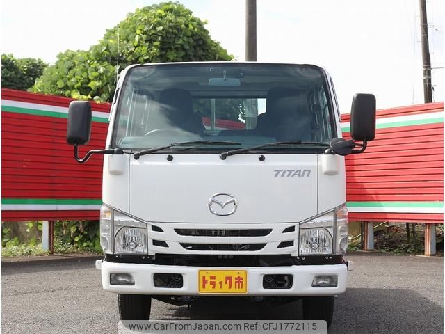 mazda titan 2017 CFJ1772115 image 2