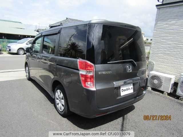 honda step-wagon 2010 TE1325 image 1