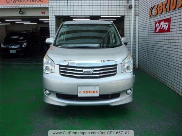 toyota noah 2012 CFJ1667182 image 2