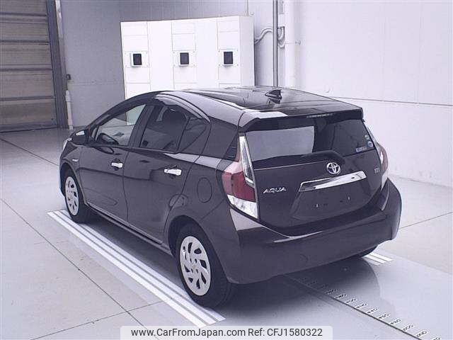 toyota aqua 2017 CFJ1580322 image 2