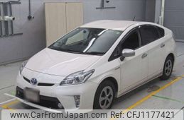 toyota prius 2012 -TOYOTA--Prius ZVW30-5562832---TOYOTA--Prius ZVW30-5562832-