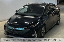 toyota prius-phv 2018 CFJ1613306