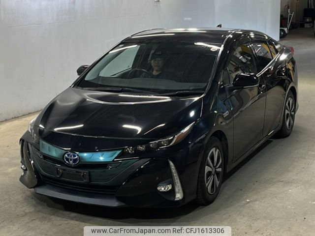 toyota prius-phv 2018 CFJ1613306 image 1