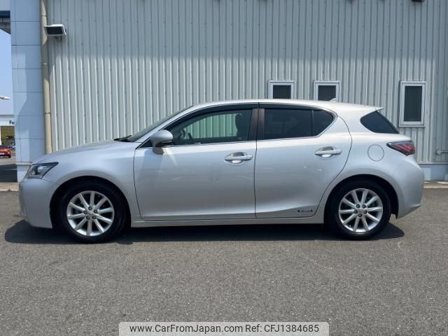 lexus ct 2012 quick_quick_DAA-ZWA10_ZWA10-2102321 image 2