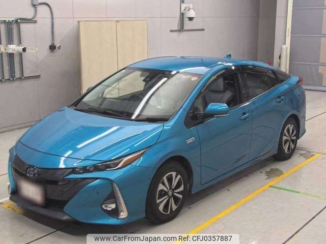 toyota prius-phv 2020 -TOYOTA--Prius PHV 6LA-ZVW52--ZVW52-3163809---TOYOTA--Prius PHV 6LA-ZVW52--ZVW52-3163809- image 1