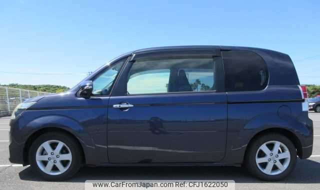 toyota spade 2012 CFJ1622050 image 2