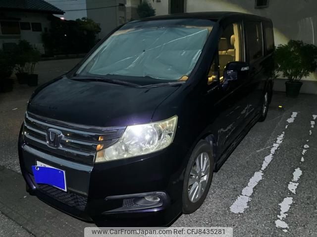 honda stepwagon 2011 CFJ8435281 image 2