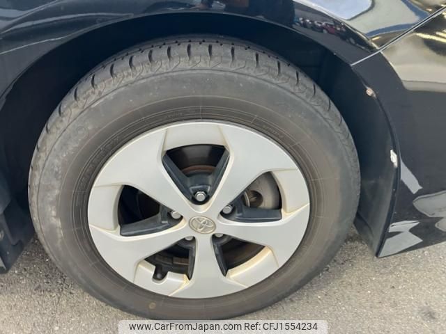 toyota prius 2013 CFJ1554234 image 2