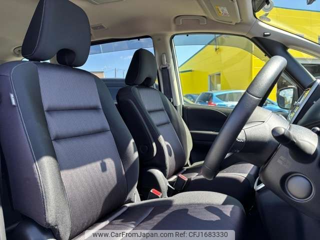 nissan serena 2017 CFJ1683330 image 2