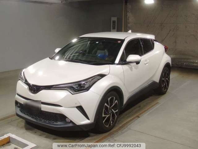 toyota c-hr 2018 -TOYOTA--C-HR DBA-NGX10--NGX10-2002181---TOYOTA--C-HR DBA-NGX10--NGX10-2002181- image 1