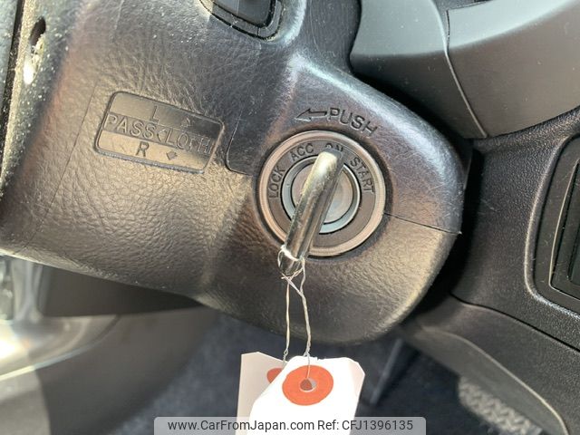 toyota caldina 2004 NIKYO_SK18381 image 1