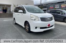 toyota noah 2011 -TOYOTA--Noah DBA-ZRR70G--ZRR70-0421674---TOYOTA--Noah DBA-ZRR70G--ZRR70-0421674-