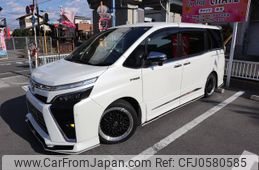 toyota voxy 2018 GOO_JP_700102067530241214004