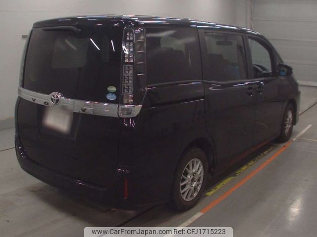 toyota voxy 2016 CFJ1715223 image 2