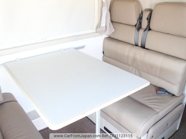toyota hiace-wagon 2017 GOO_JP_700056095530250505001 image 2