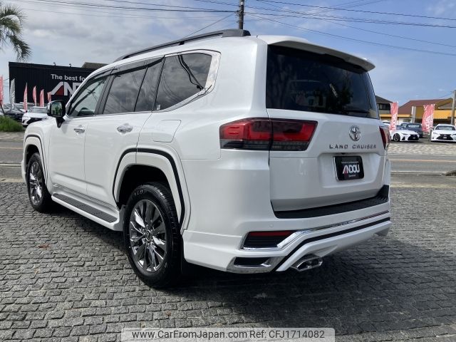toyota land-cruiser-wagon 2024 CFJ1714082 image 2
