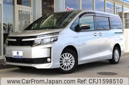 toyota voxy 2014 CFJ1598510