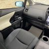 toyota prius-α 2017 CFJ1706360 image 16