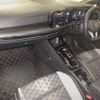 volkswagen golf 2023 quick_quick_3DA-CDDTT_WVWZZZCD9DW024319 image 3