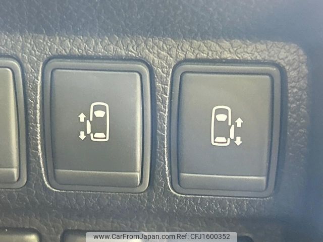 nissan elgrand 2017 CFJ1600352 image 2