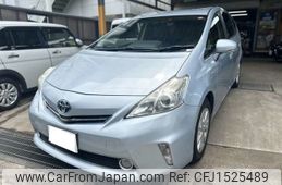 toyota prius-α 2012 CFJ1525489