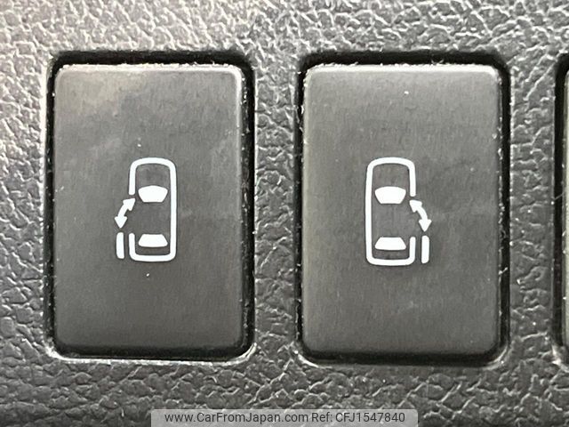 toyota noah 2012 CFJ1547840 image 2