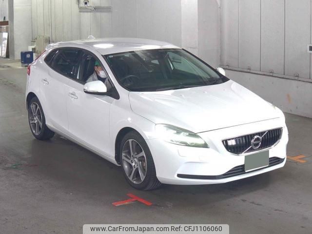 volvo v40 2017 quick_quick_DBA-MB4154T_YV1MV2920H2379938 image 1
