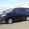 toyota noah 2022 GOO_JP_700080015330241227006 image 1