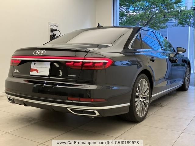 audi a8 2019 quick_quick_AAA-F8CXYL_WAUZZZF82KN006951 image 2