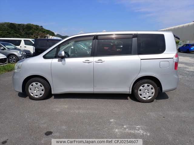 toyota noah 2008 NIKYO_LK69003 image 2