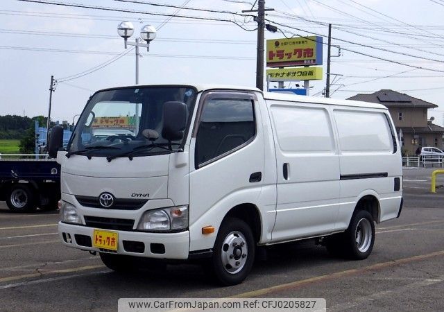 toyota dyna-truck 2013 REALMOTOR_N9024070027F-90 image 1