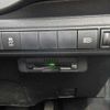toyota corolla 2019 646828-N9025010013F-90 image 18