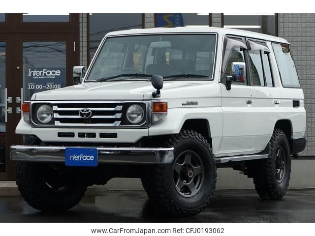 toyota landcruiser-70 2002 quick_quick_HZJ76V_HZJ76V-0004931 image 2