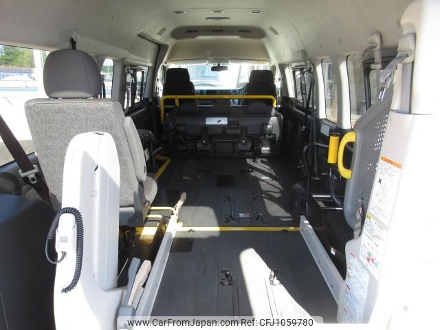 toyota hiace-commuter 2017 GOO_JP_700056043930250419001 image 1