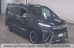 toyota voxy 2018 CFJ4698889