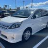 toyota isis 2010 CFJ1818227 image 3