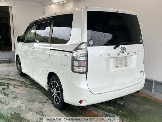 toyota voxy 2014 CFJ1657269 image 2